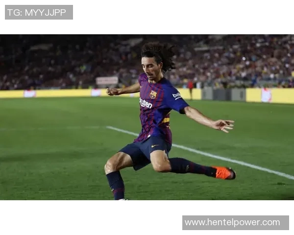 巴萨与埃瓦尔的音乐之战:激情旋律与足球的完美交融 巴萨与埃瓦尔的音乐之战:激情旋律与足球的完美交融