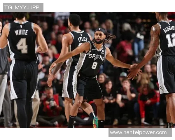 湖人队与马刺队激战正酣2018年12月6日精彩回顾与赛后分析