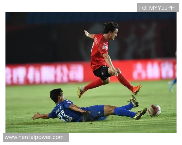 石家庄永昌迎战北京控股争夺中甲联赛关键三分之战