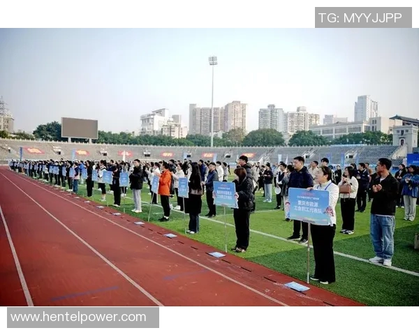 重庆飞盘队的耐力训练与竞技表现全面解析 重庆飞盘队的耐力训练与竞技表现全面解析